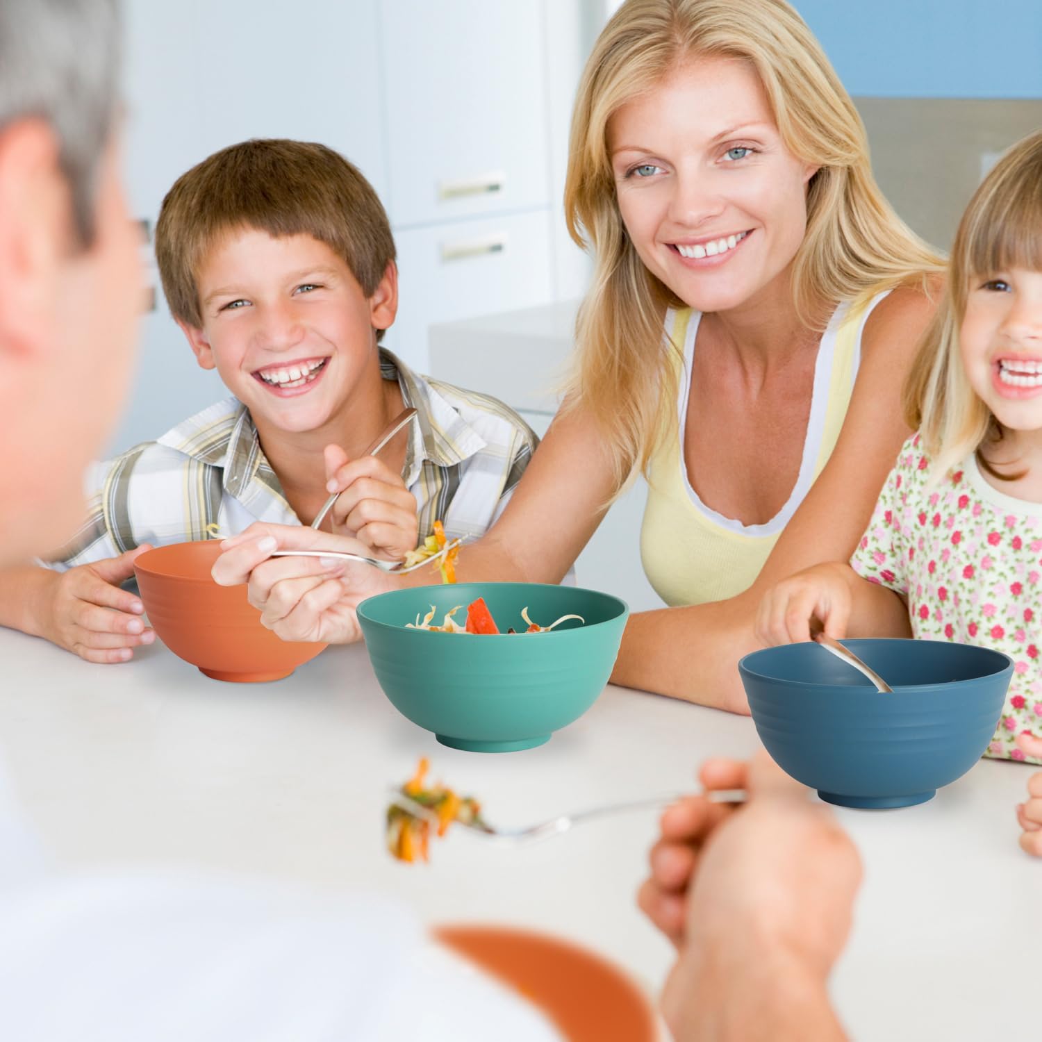 Wrova Reusable Plastic Bowl Sets 8 PCS Unbreakable Cereal Bowl 26 OZ Microwave and Dishwasher Safe Bowl Sets for Camping and Picnic Lightweight Kitchen Bowls for Serving Soup, Oatmeal and Fruit-Multi - Image 6